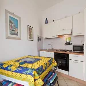 Appartamento Vacanze Mirko Borgo Marina Italia